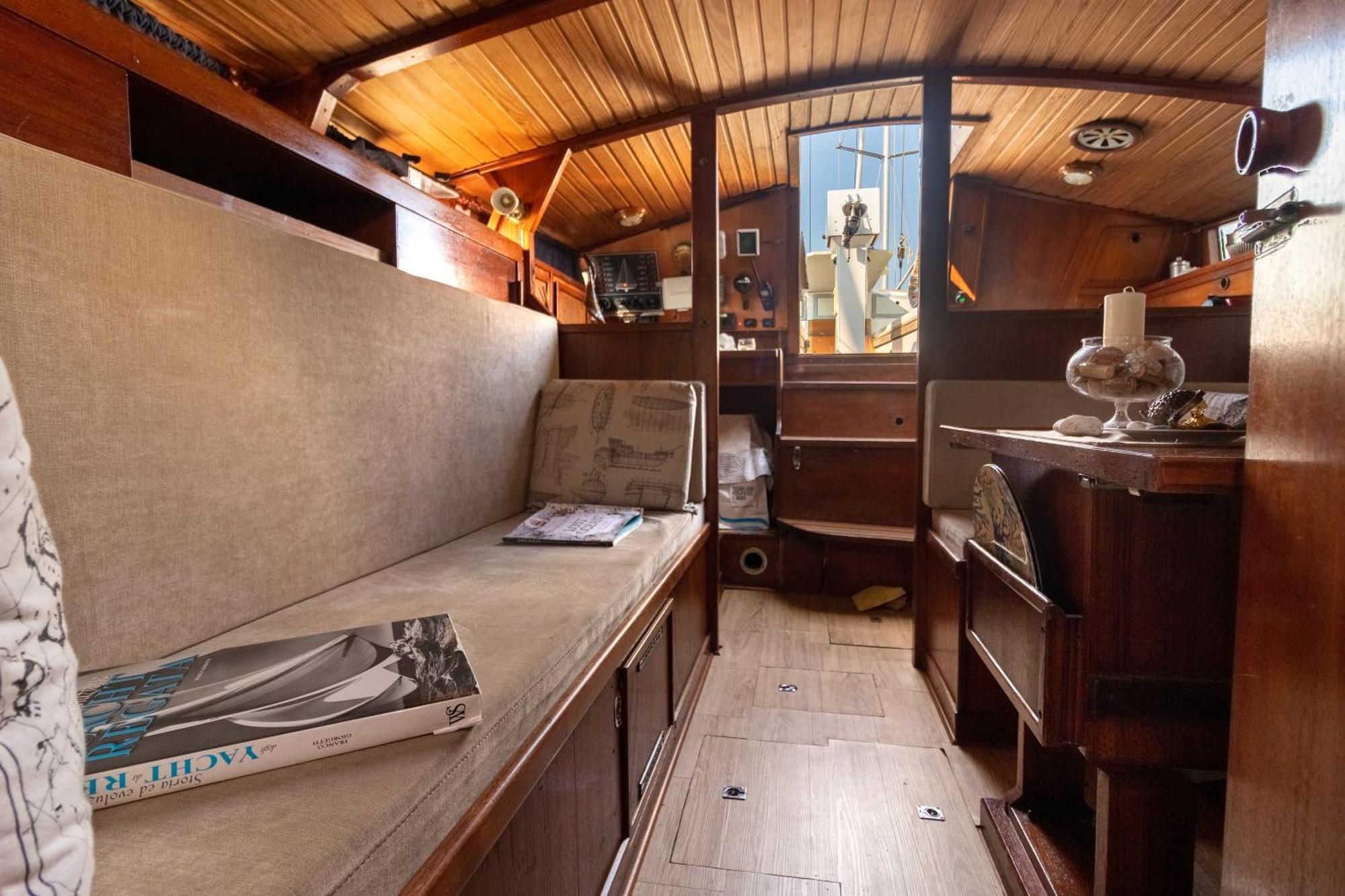 Hotel Quo Vadis Yacht à Bari Extérieur photo