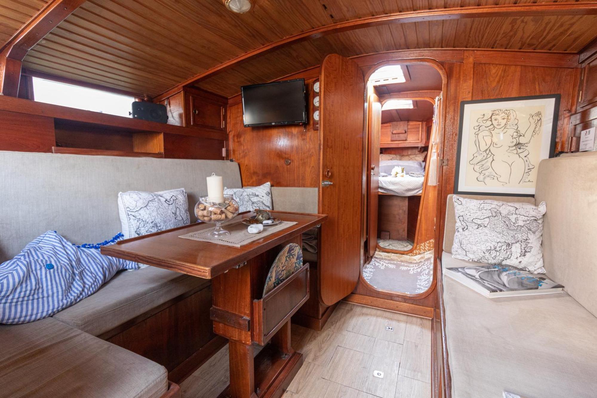 Hotel Quo Vadis Yacht à Bari Extérieur photo