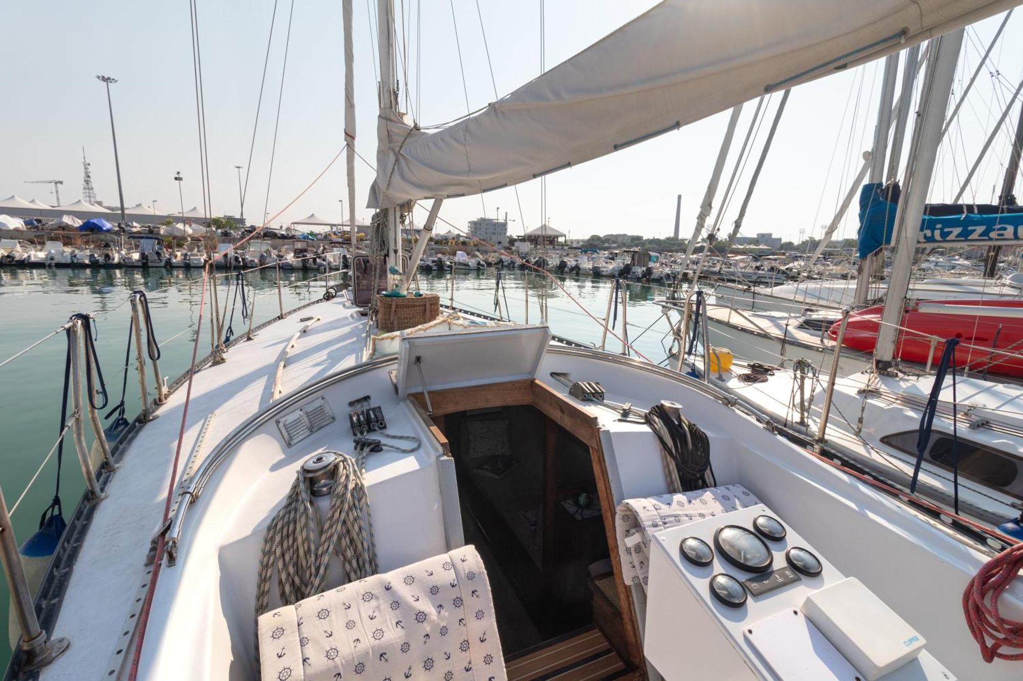 Hotel Quo Vadis Yacht à Bari Extérieur photo